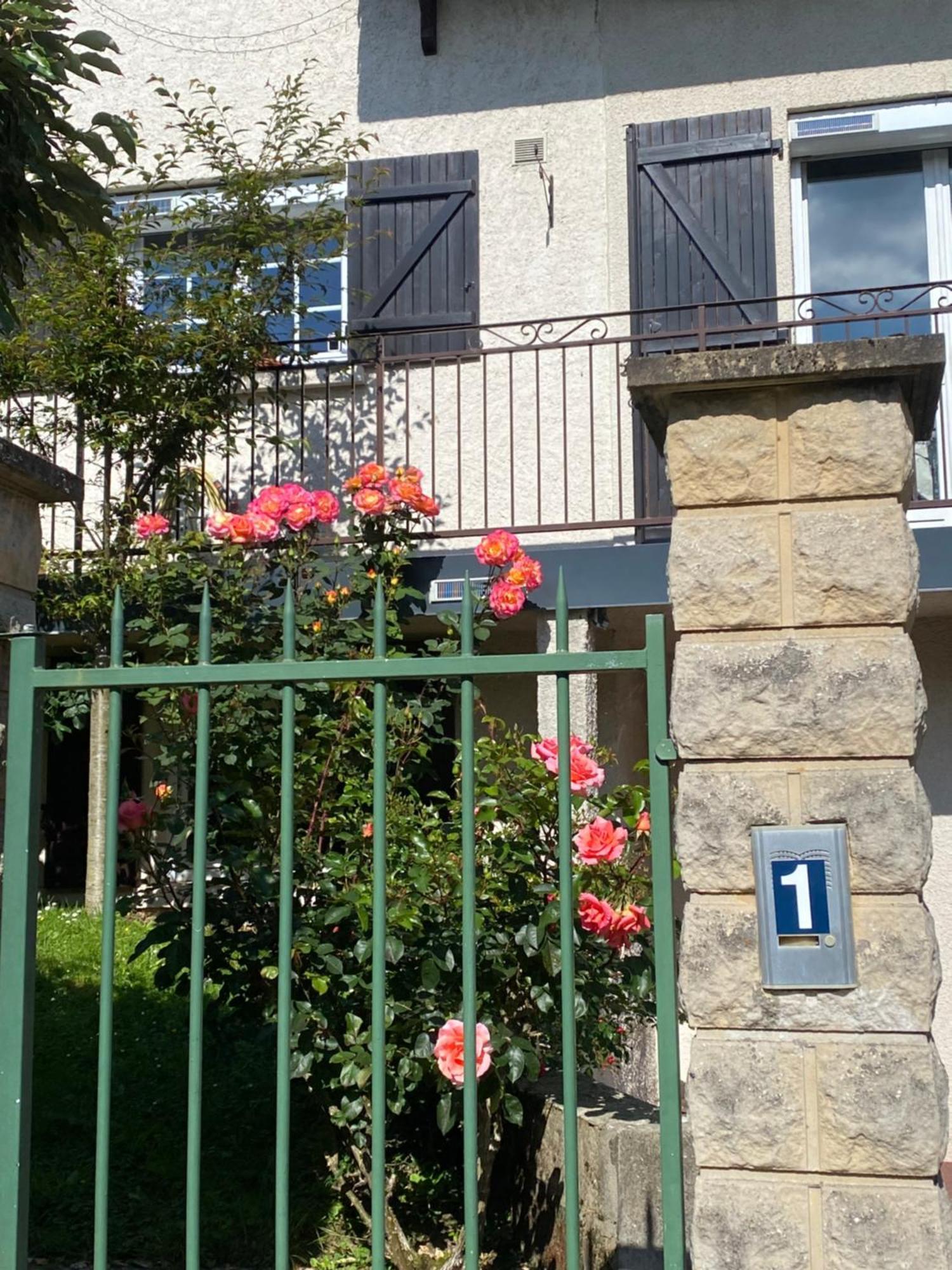 Les Chambres De La Grange Saint-Germain-de-la-Grange Exterior foto